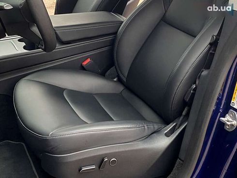 Tesla Model Y 2023 - фото 13