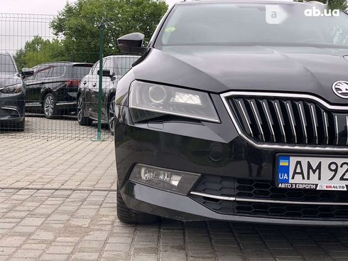 Skoda Superb 2016 - фото 10