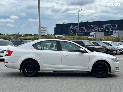 Skoda Octavia 2014 белый - фото 40