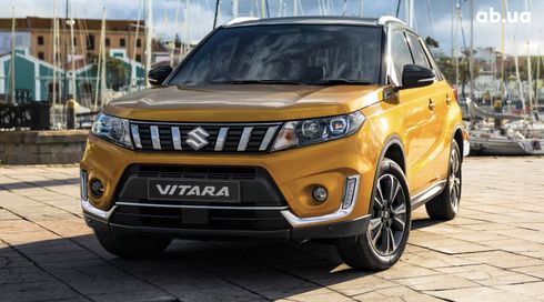 Suzuki Vitara 2023 оранжевый - фото 3