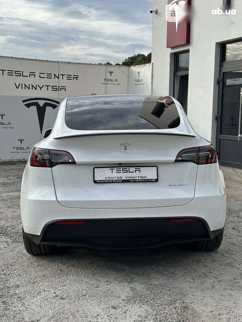 Tesla Model Y 2021 - фото 17