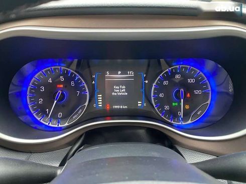 Chrysler Pacifica 2016 - фото 14