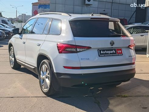 Skoda Kodiaq 2017 белый - фото 9