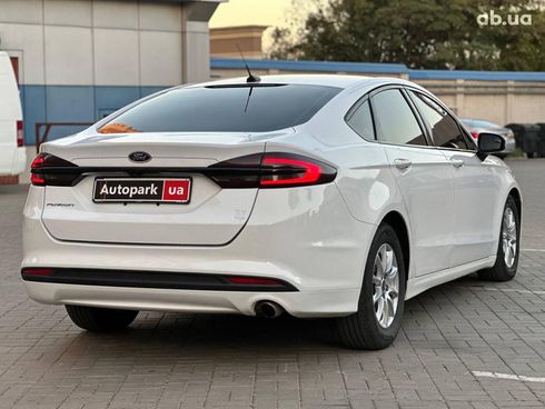 Ford Fusion 2016 белый - фото 13