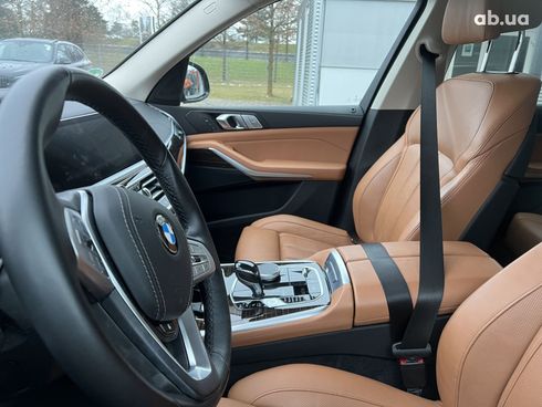 BMW X7 2021 - фото 40