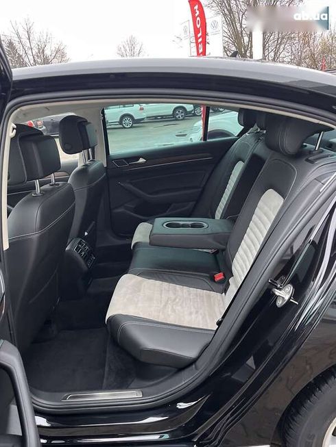 Volkswagen Passat 2018 - фото 27