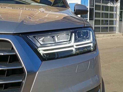 Audi Q7 2019 серый - фото 3