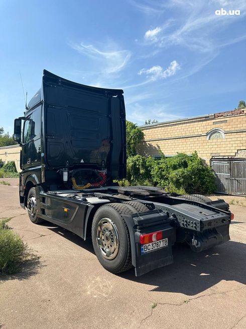 Mercedes-Benz Arocs 2014 черный - фото 11