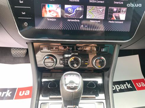 Skoda Superb 2017 белый - фото 31