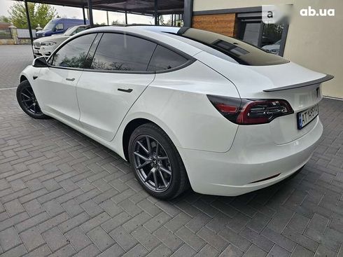 Tesla Model 3 2021 - фото 22