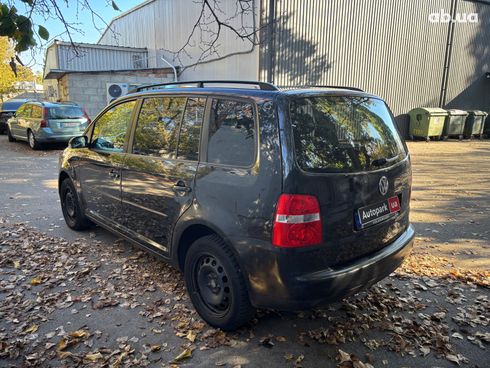 Volkswagen Touran 2006 черный - фото 7