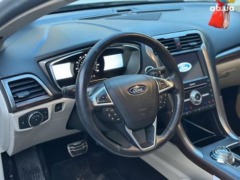 Ford Fusion 2017 белый - фото 17