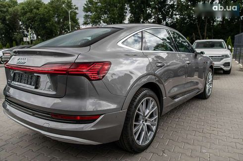 Audi E-Tron 2022 - фото 2
