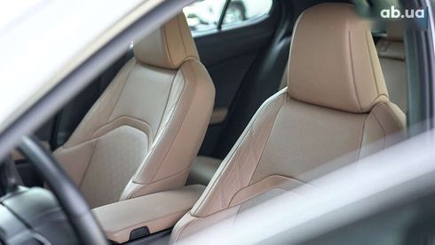Lexus UX 2023 - фото 17
