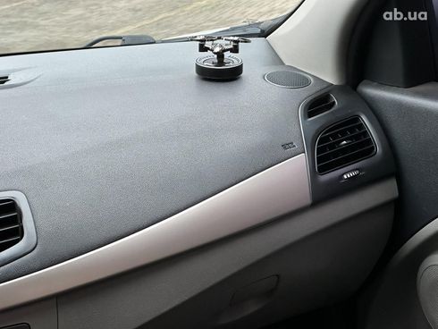 Renault Megane 2011 белый - фото 18