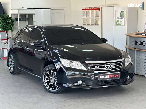 Toyota Camry 2012 - фото 2