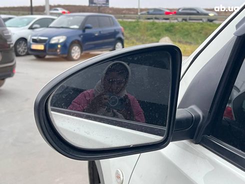 Nissan Qashqai 2011 белый - фото 14