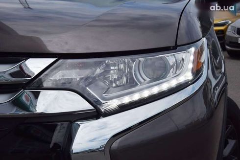 Mitsubishi Outlander 2017 - фото 17