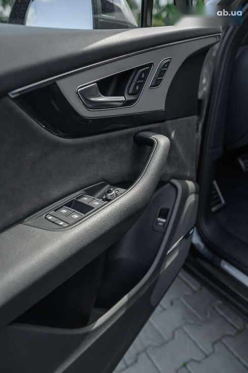 Audi Q7 2018 - фото 28