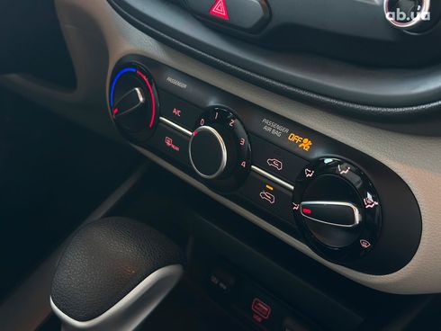Kia Soul 2022 черный - фото 26