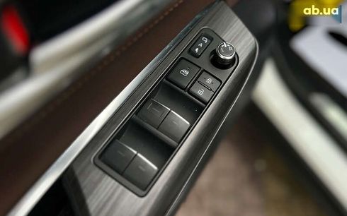 Toyota Venza 2021 - фото 17