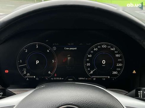 Volkswagen Touareg 2018 - фото 29