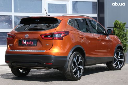 Nissan Rogue 2020 золотистый - фото 7