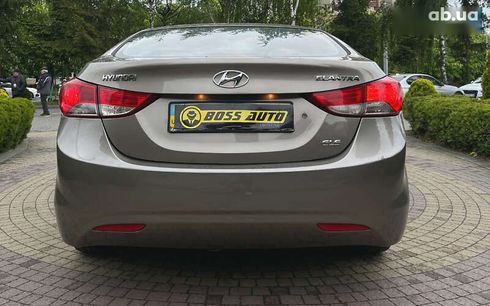 Hyundai Elantra 2013 - фото 6