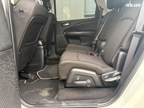 Dodge Journey 2014 белый - фото 36