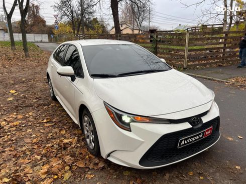 Toyota Corolla 2021 белый - фото 3