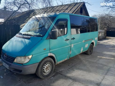 Mercedes-Benz Sprinter 2000 зеленый - фото 7