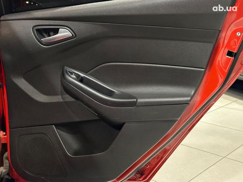 Ford Focus 2015 красный - фото 14
