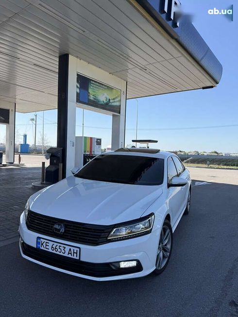 Volkswagen Passat 2017 - фото 10