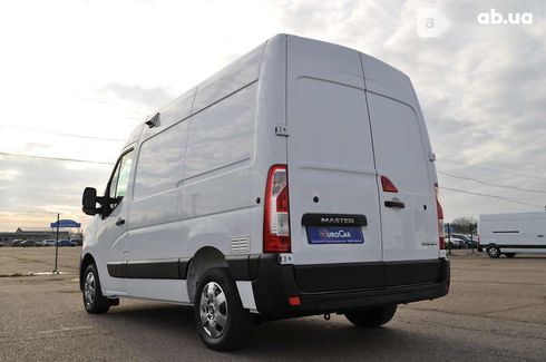 Renault Master 2020 - фото 16