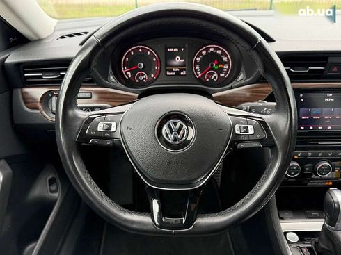 Volkswagen Passat 2020 - фото 23