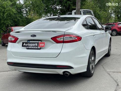 Ford Fusion 2016 белый - фото 10