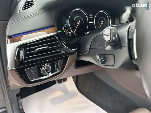 BMW 5 серия 2018 - фото 9