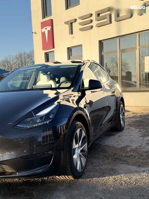 Tesla Model Y 2024 - фото 9