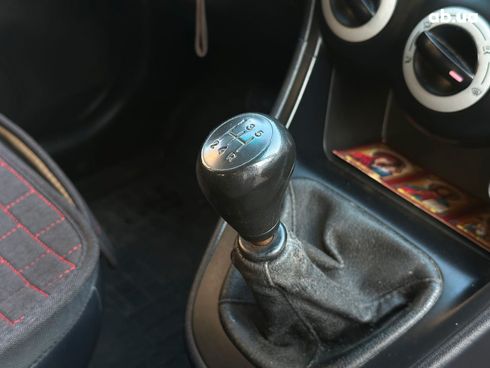 Hyundai i10 2009 красный - фото 38