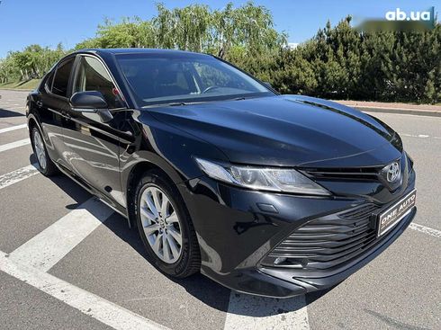 Toyota Camry 2020 - фото 4
