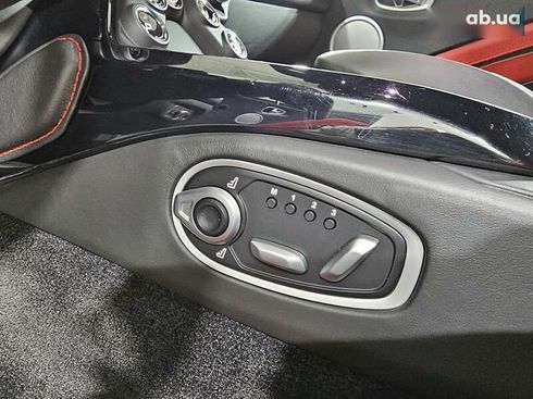 Aston Martin Vantage 2021 - фото 21