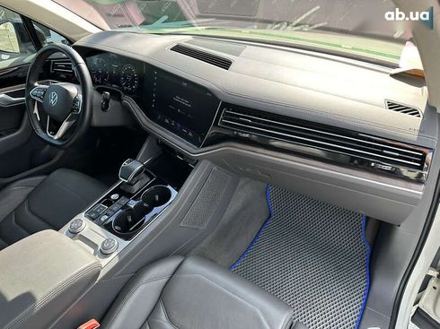 Volkswagen Touareg 2020 - фото 8