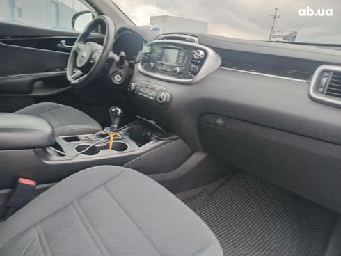 Kia Sorento 2015 серый - фото 28