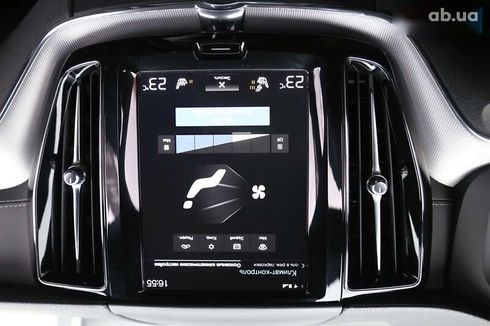 Volvo XC60 2019 - фото 19