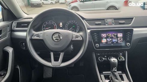 Skoda Superb 2019 - фото 26