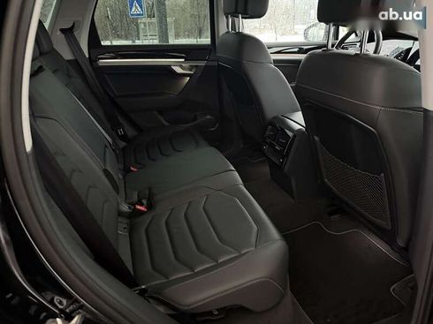 Volkswagen Touareg 2022 - фото 24