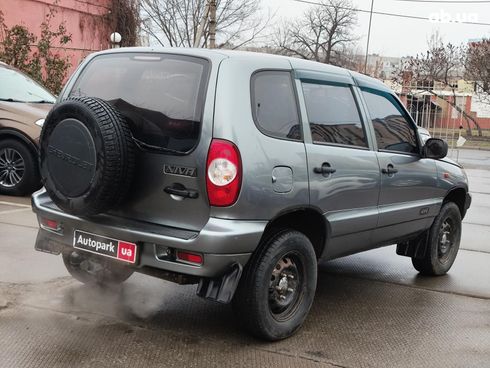 Chevrolet Niva 2007 серый - фото 12