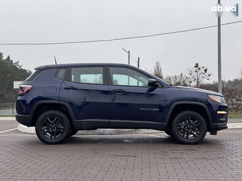 Jeep Compass 2018 - фото 8