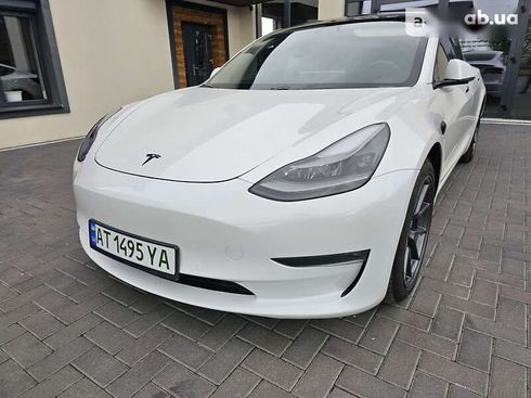 Tesla Model 3 2021 - фото 2