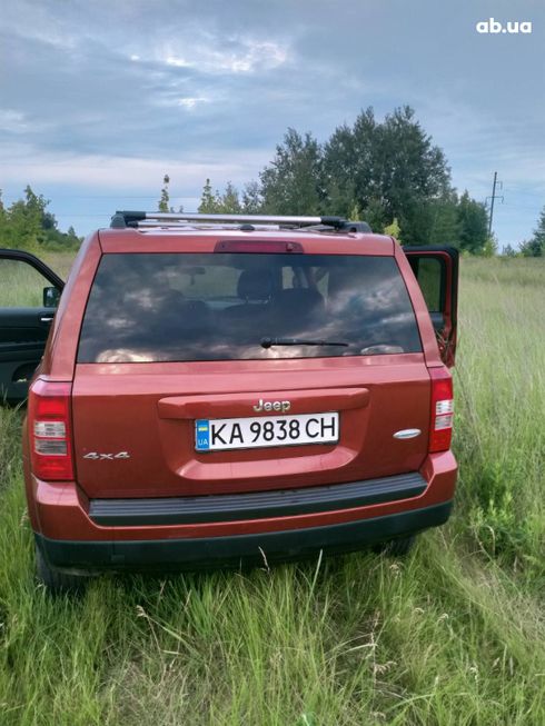 Jeep Patriot 2012 красный - фото 8